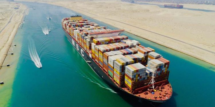 قناة السويس