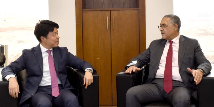 هيئة للاستثمار والمناطق الحرة وبنك اليابان للتعاون الدولى يبحثان آليات تمويل الاستثمار في قطاع الهيدروجين الأخضر