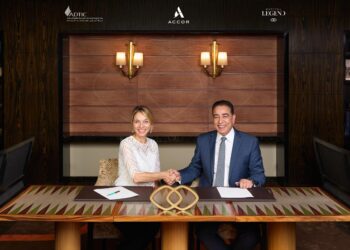 أبوظبي للاستثمارات السياحية توقع اتفاقية مع أكور الفرنسية لإدارة فندق سوفيتيل ليجند