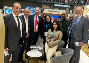 إيهاب عبد العال: بورصة لندن الدولية تحمل مؤشرات إيجابية للسياحة المصرية