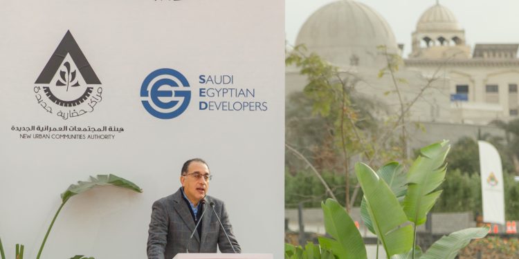 رئيس وزراء مصر يفتتح تسليم مشروع “مجرى العيون أرابيسك الفسطاط” التاريخي