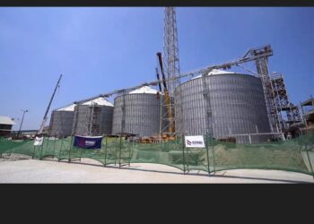 رواد الهندسة الحديثة تفتتح صوامع معدنية سعة 100 ألف بميناء غرب بورسعيد