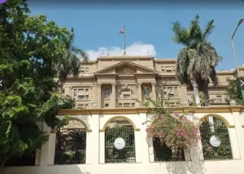 وزير الزراعة يستعرض جهود حماية الثروة الداجنة وتعزيز الاستقرار الوبائي في المحافظات