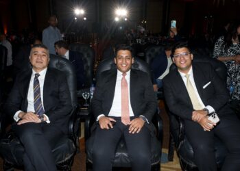 تكريم الدكتور مدحت شلبي رئيس شركة «الصفوة للتطوير العمراني SUD» كأكبر مطور عقاري في الدلتا