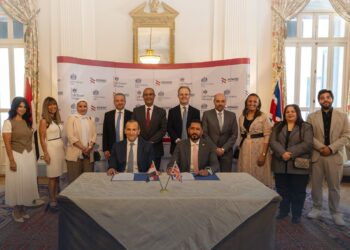 بروتوكول تعاون بين “رواد الهندسة الحديثة” وهيئة تمويل الصادرات البريطانية
