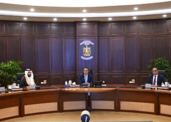 رئيس الوزراء يلتقي رئيس مجلس إدارة مجموعة “سمو القابضة” السعودية