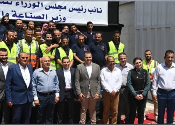 «إيجي دينيم للنسيج» تشهد زيارة تفقدية من وزير الصناعة لمصنعها بالعاشر من رمضان