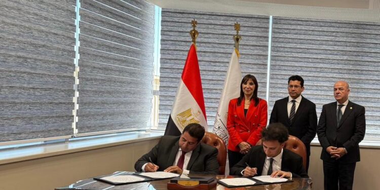 “إتحاد وزارة الشباب والرياضة YLY يطلق شراكة مع كوكاكولا هيلينك مصر عبر برنامج “شباب بكرة”