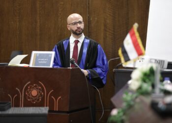 الإعلامي وليد فاروق يحصل على درجة الدكتوراه في الفنون التطبيقية 