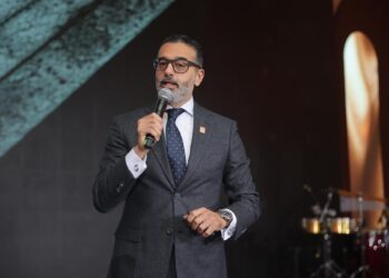 «بن باز للتطوير» تطلق أول مشروعاتها « WestVille»… وتتعاقد مع المعماري رائف فهمي استشاري هندسي للمشروع