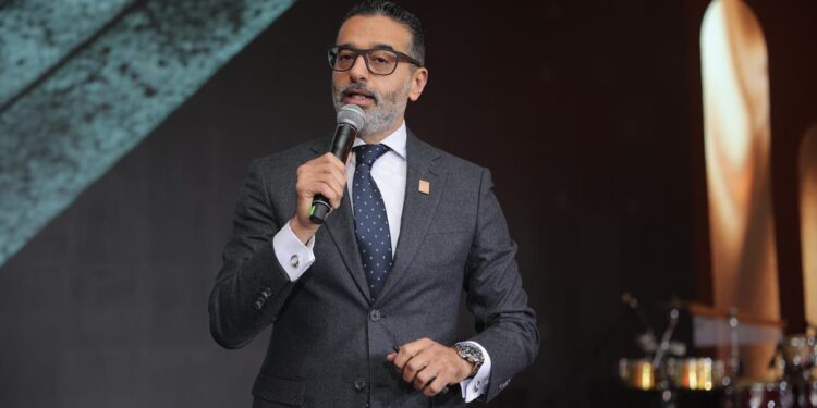 «بن باز للتطوير» تطلق أول مشروعاتها « WestVille»… وتتعاقد مع المعماري رائف فهمي استشاري هندسي للمشروع