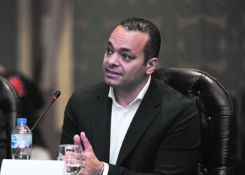 د. أحمد صقر: 2026 عام تعويم شركات التطوير العقاري المتعثرة وإعادة تشكيل خريطة السوق العقاري عبر الاستحواذات