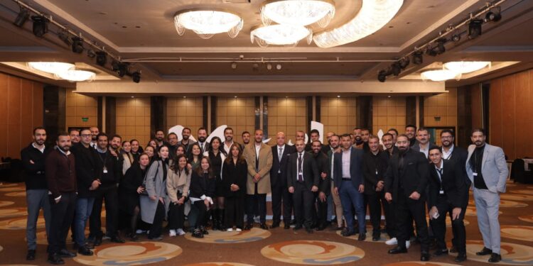 شراكة رؤية وصورة… «AEMP» تتولى تنفيذ المحتوى الإبداعي لثلاثة من أكبر مشروعات «LARZ»