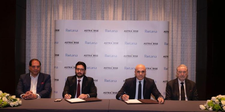 “أسترا رايز” توقع شراكة استراتيجية مع روتانا لإطلاق أول فندق للشركة في “العاصمة الجديدة”